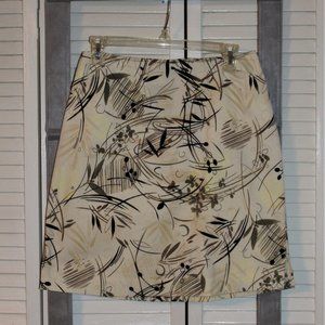LOVELY CREAM PATTERENED SKIRT